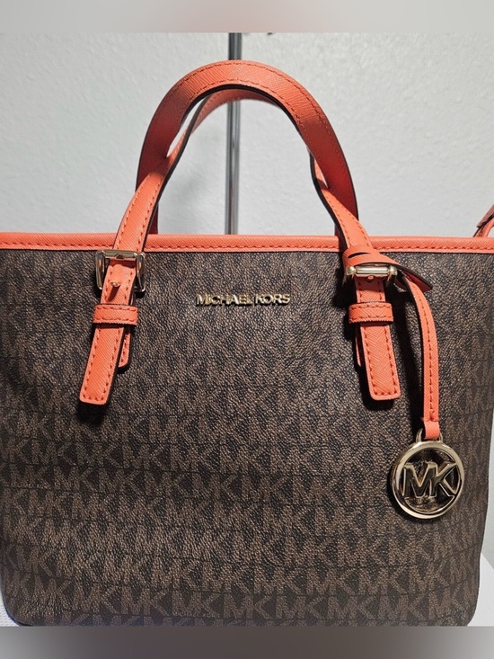 Michael Kors Handbags - Michael Kors Jet Set Travel Extra-Small tote Bag EUC